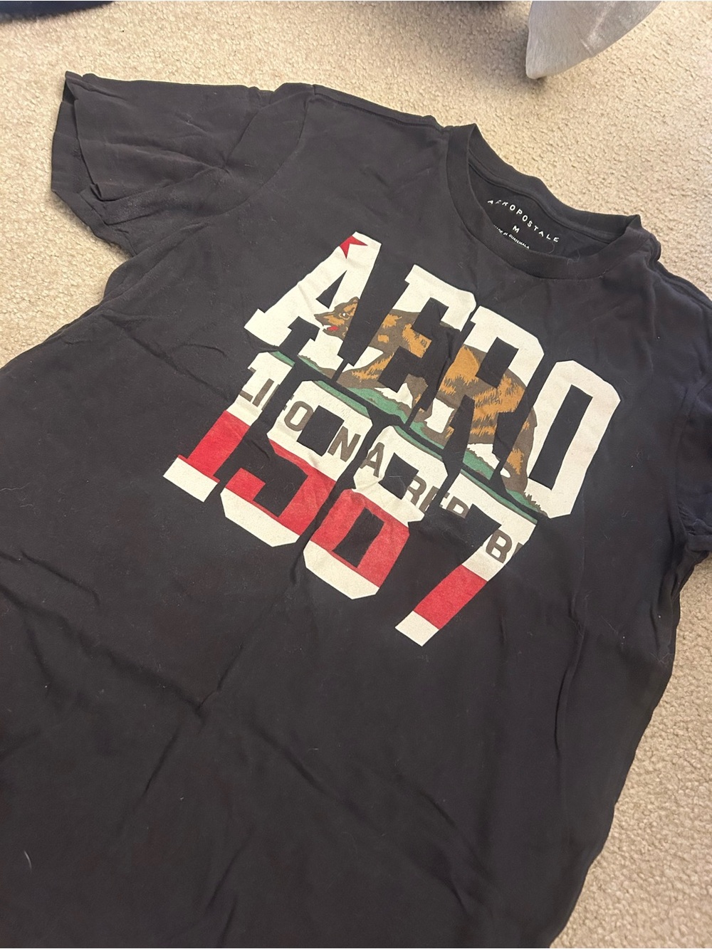 Aeropostale Black Tee with Multicolor California Graphic